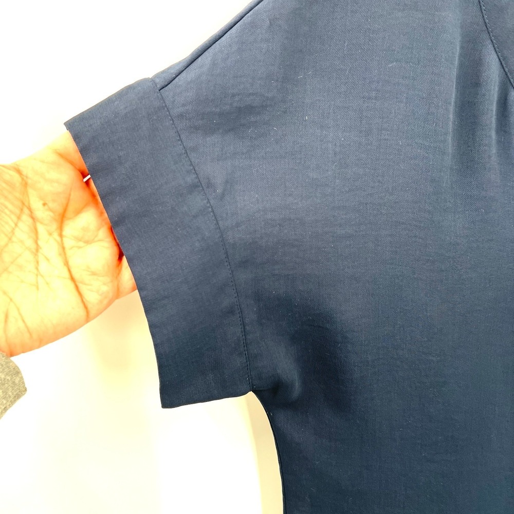 Banana Republic lightweight blouse clip front career office top navy boxy XS - Picture 3 of 11